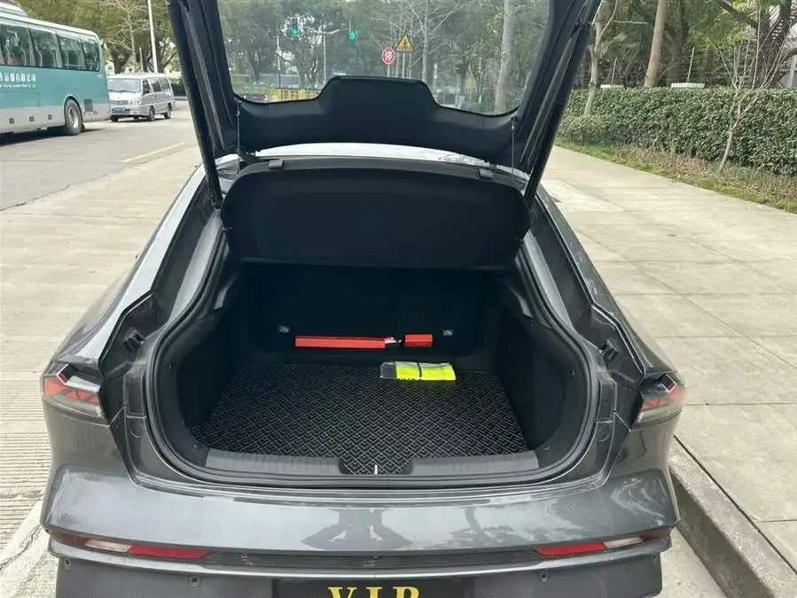 شانجان UNI-V 2024 1.5T الفاخرة