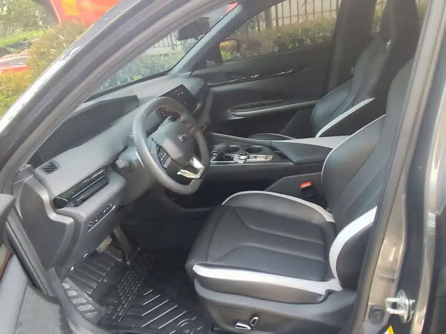 تشانجان UNI-V 2023 1.5T البريميوم