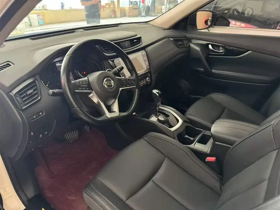 نيسان إكس تريل 2021 2.0L CVT 2WD XL إصدار الراحة الذكية ITS