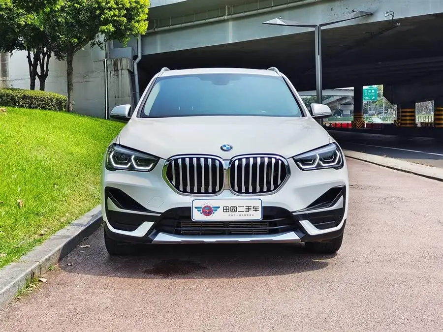 بي إم دبليو X1 2022 sDrive20Li إصدار فاخر