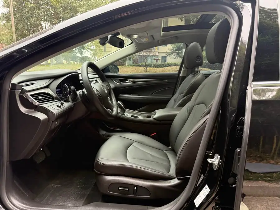 Buick LaCrosse 2022 652T Luxury