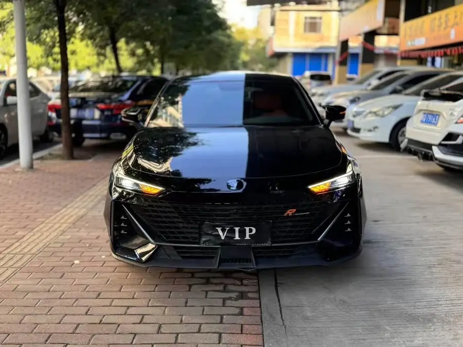 Changan UNI-V 2022 1.5T Premium