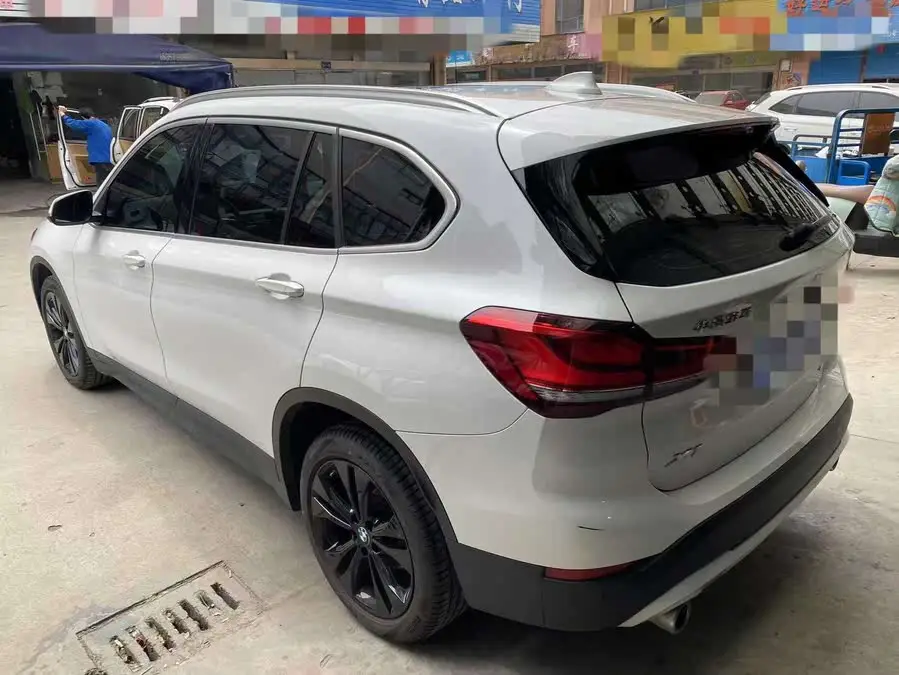 بي إم دبليو X1 2021 طراز مُعدل sDrive20Li فاشن