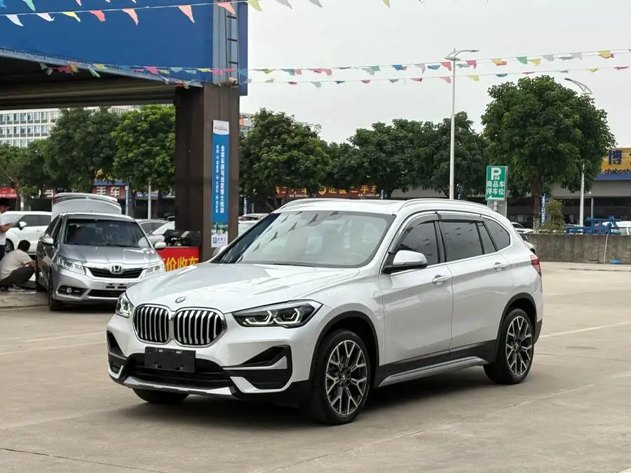 بي إم دبليو X1 2022 xDrive25Li إصدار فاخر