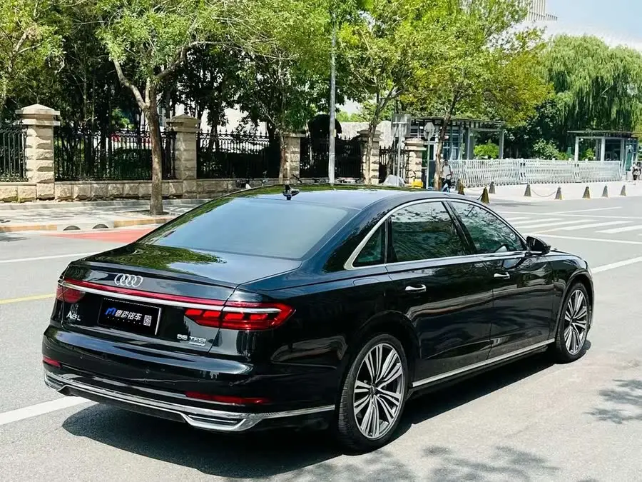 أودي A8 طراز 2022 A8L 55 TFSI كواترو النسخة الفاخرة لجمع التذكارات