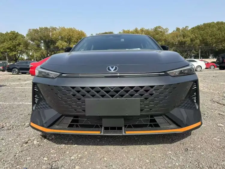 Changan UNI-V 2023 1.5T Premium