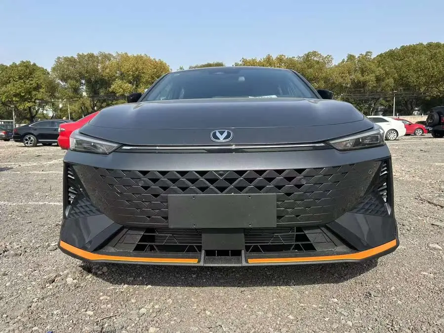 Changan UNI-V 2023 1.5T Premium