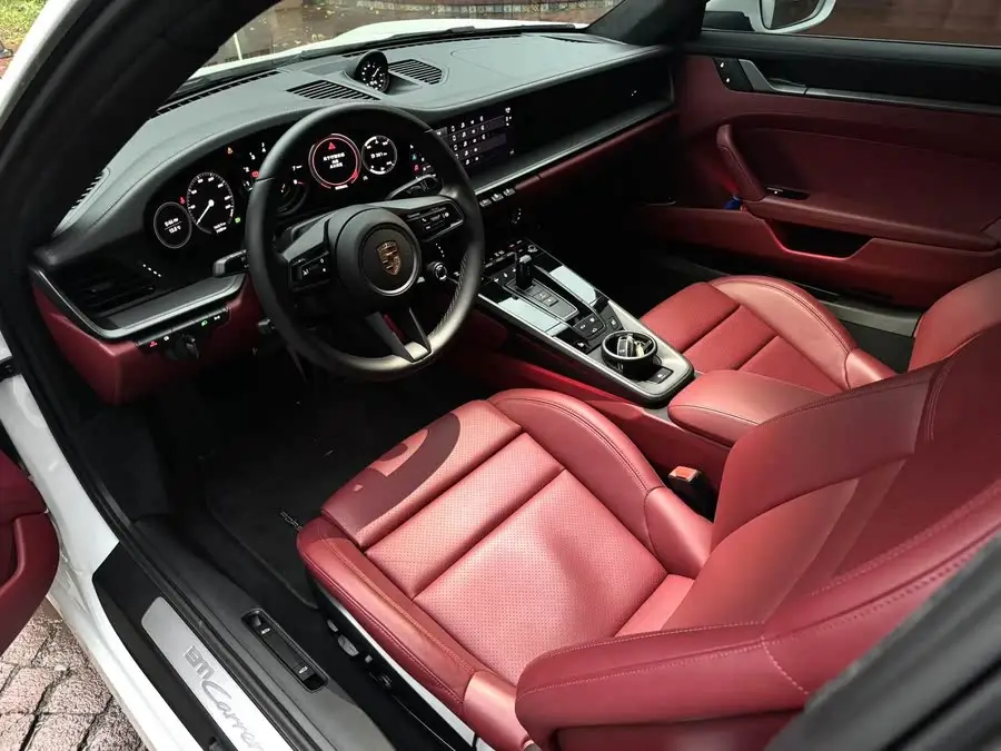 Porsche 911 2023 Carrera 3.0T