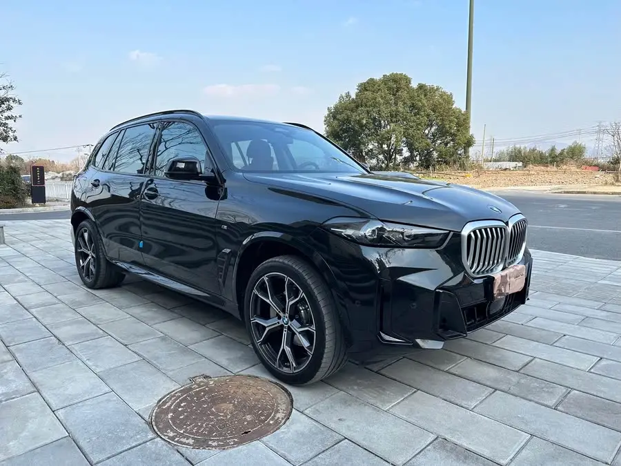 BMW X5 2023 xDrive 30Li Luxury M Sport Package
