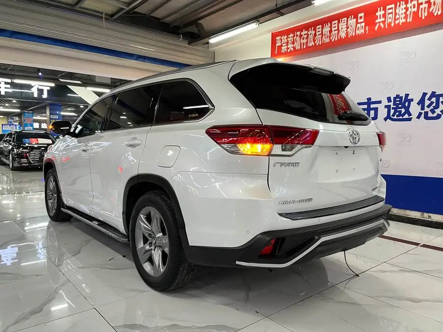 هايلاندر 2018 2.0T دفع رباعي فئة فاخرة 7 مقاعد معيار وطني VI