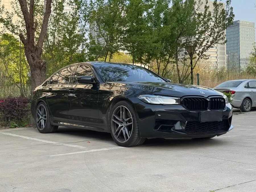 BMW M5 2021