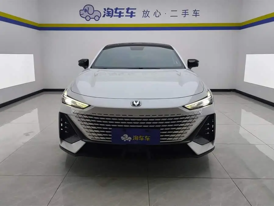 Changan UNI-V 2022 1.5T Premium
