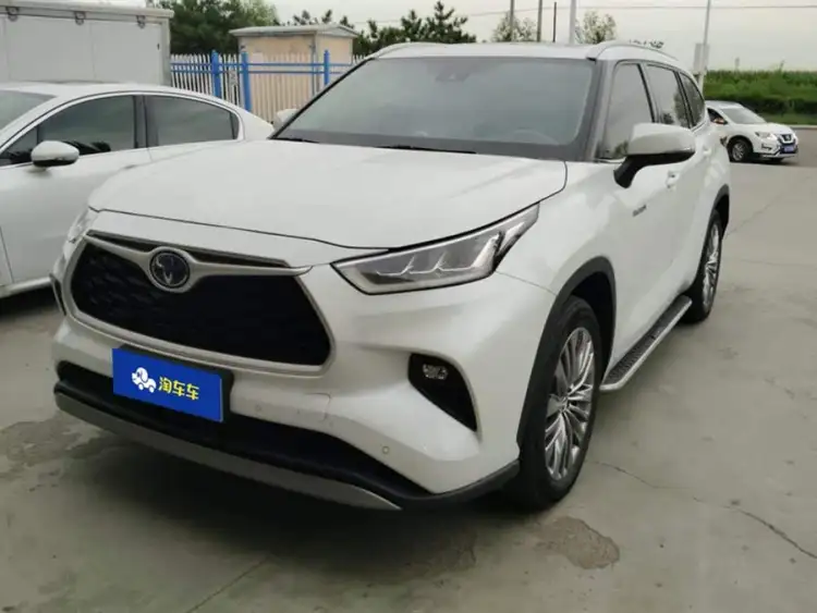 Highlander 2022 Model Hybrid 2.5L All-Wheel Drive Premium Version 7-Seater