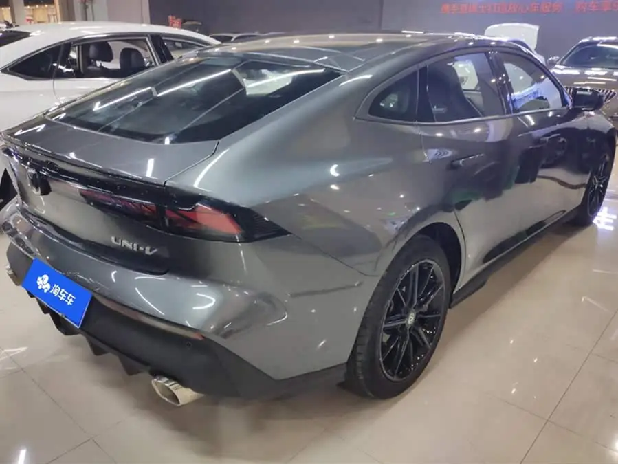 Changan UNI-V 2023 1.5T Premium