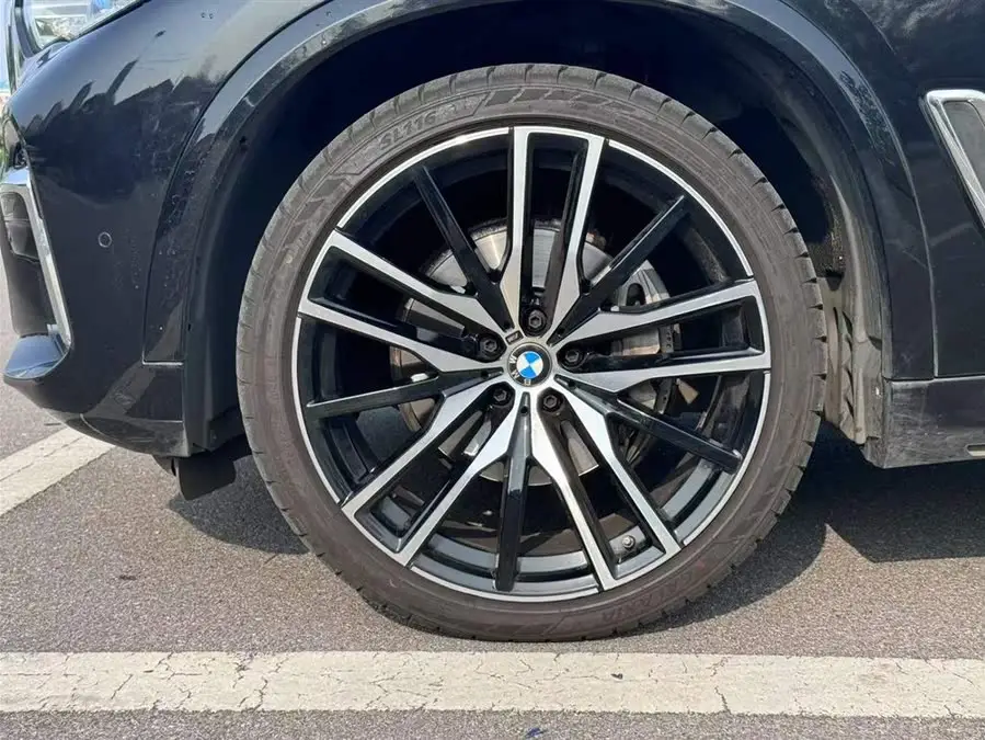 BMW X5 2022 xDrive 40Li M Sport Package