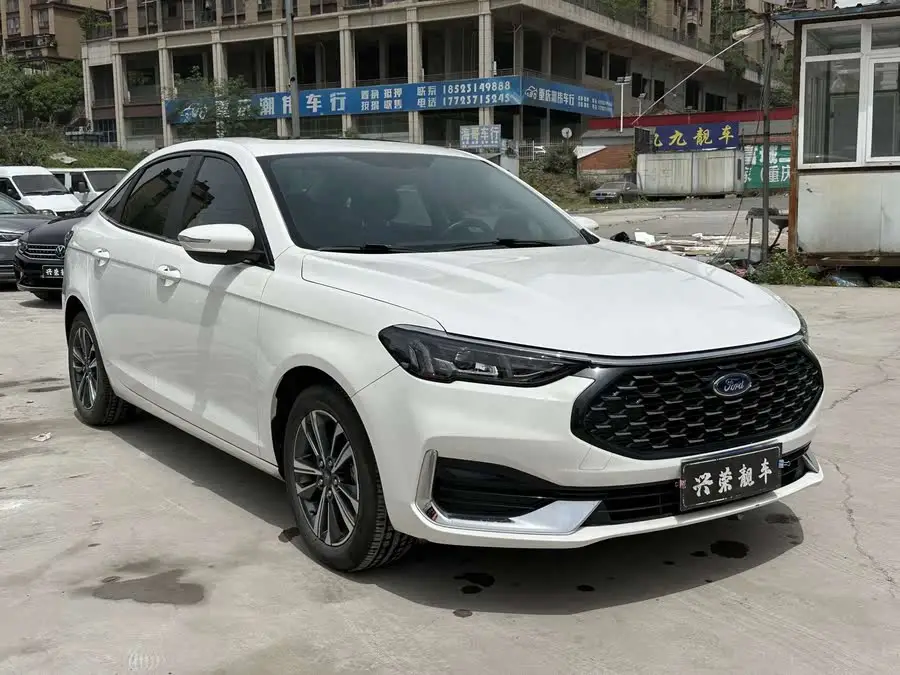 فورد فوكس 2021 1.5 لتر أوتوماتيكي إصدار الماس