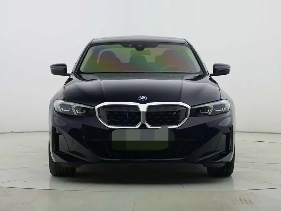 بي إم دبليو i3 2024 eDrive 35 L