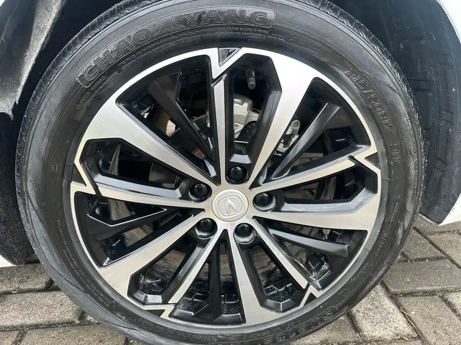 إيتونغ 2022 بلس بلو ويلي NE 1.4T GDI DCT النسخة الرائدة