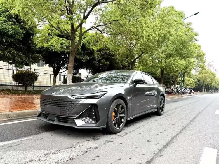 Changan UNI-V 2022 1.5T Premium