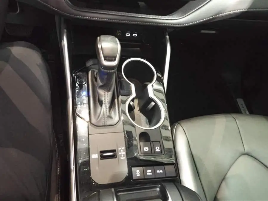 2023 Toyota Highlander 2.5L Intelligent Hybrid All-Wheel Drive Premium Edition 7-Seater