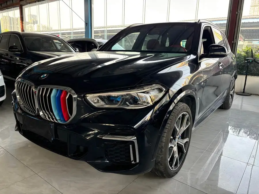 بي ام دبليو X5 2022 xDrive 40Li حزمة M الرياضية