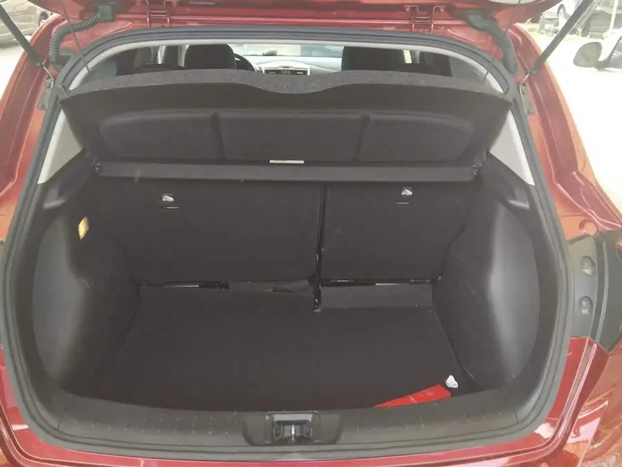 نيسان تييدا 2021 1.6 لتر CVT إصدار كول