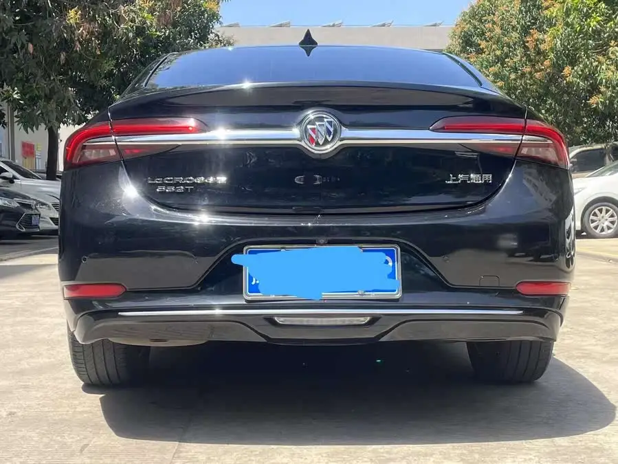 بويك لاكروس 2021 552T فاخرة