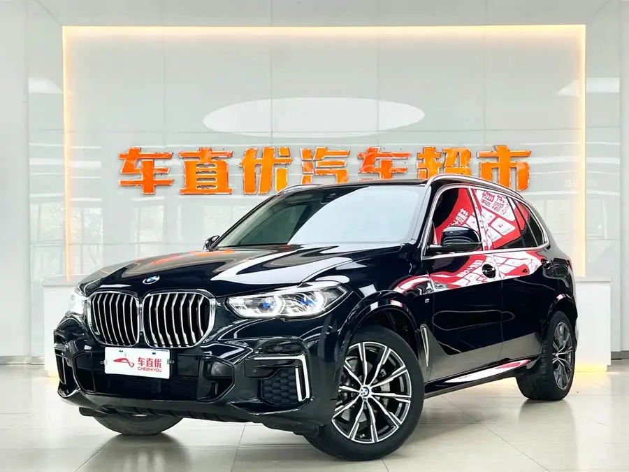 بي إم دبليو X5 2022 طراز مُعدل xDrive 30Li حزمة M الرياضية