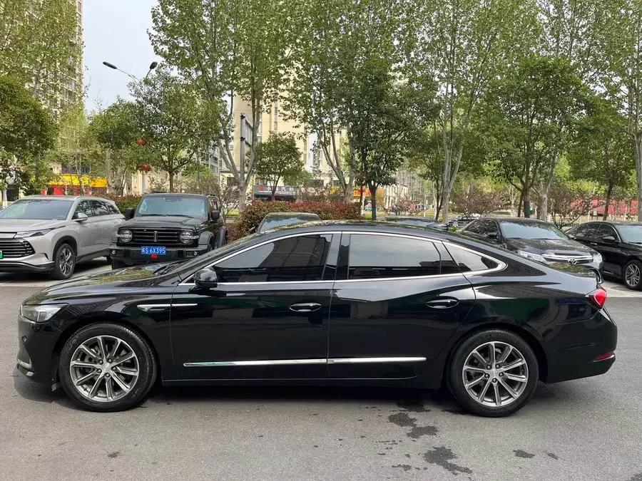 بيوك لاكروس 2021 652T الفاخرة