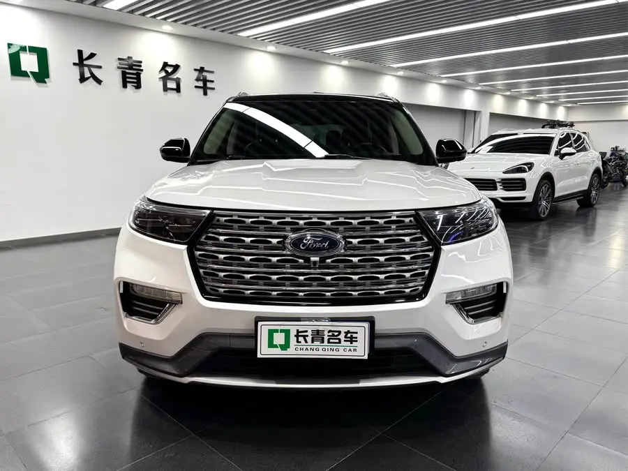 2020 إكسبلورر إيكو بوست 285 الدفع الرباعي تيتانيوم 6 مقاعد