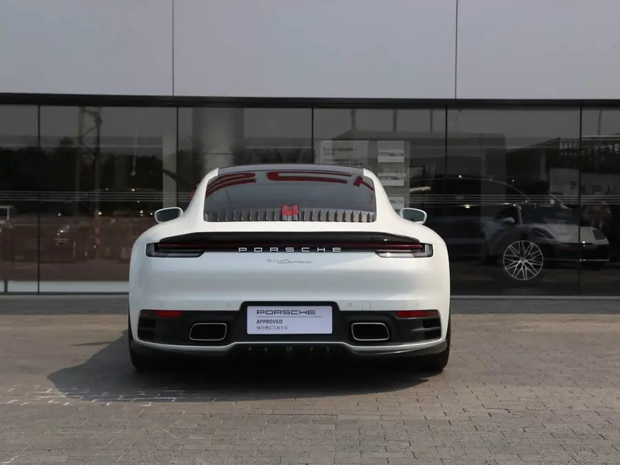بورش 911 2023 كاريرا 3.0T