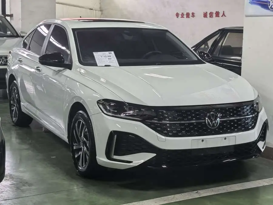 لافيدا 2024 300TSI DSG النسخة الكاملة تحت النجوم