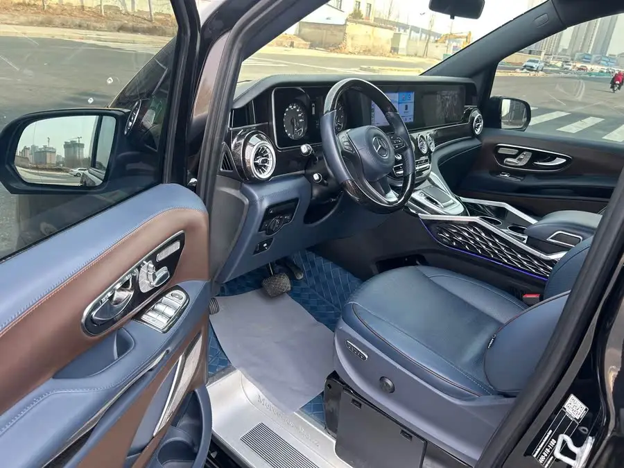 Vito 2023 2.0T Business Edition 7-seater