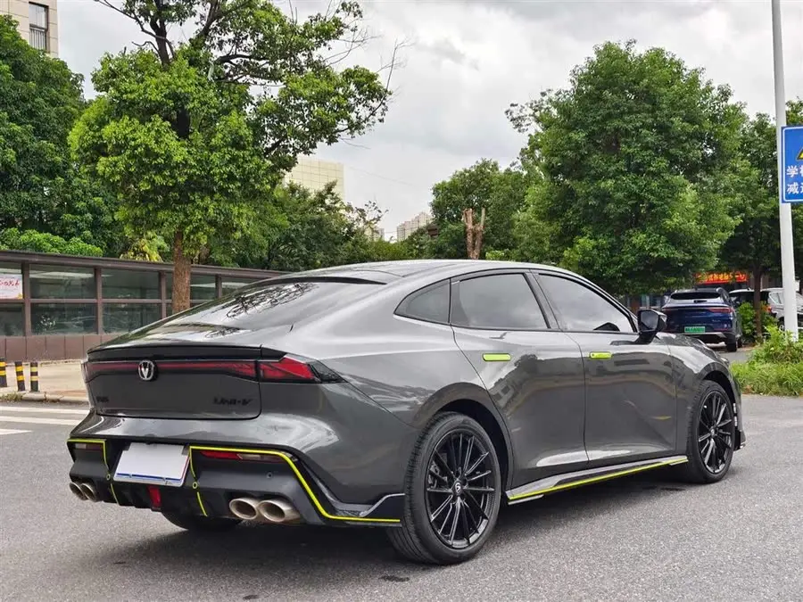 Changan UNI-V 2022 2.0T Leading Speed Edition