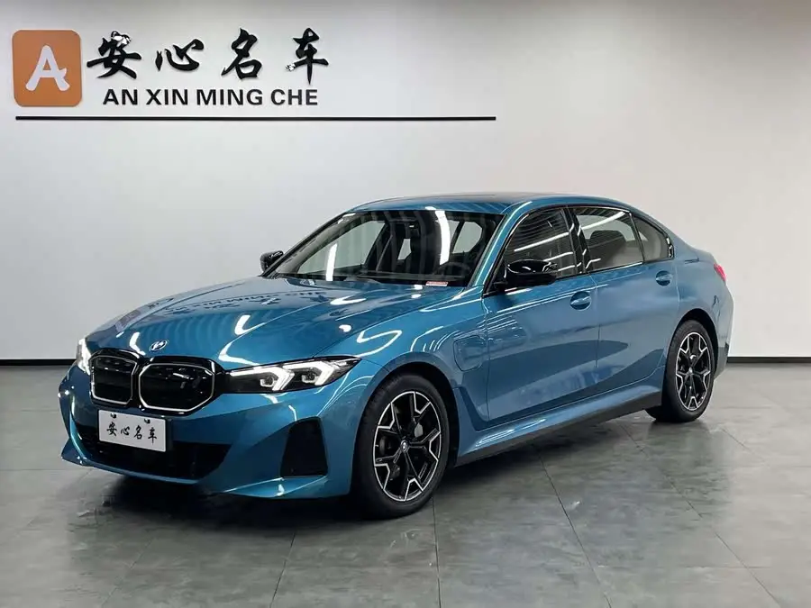 BMW i3 2023 eDrive 40 L Night Edition