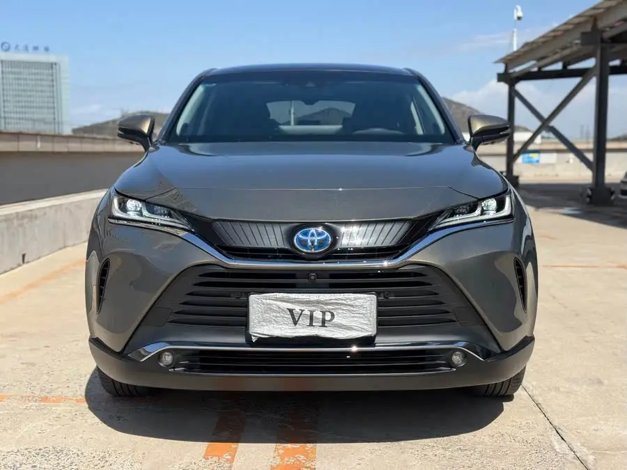 2022 تويوتا هاريير هايبرد 2.5 لتر CVT دفع رباعي نسخة رائدة