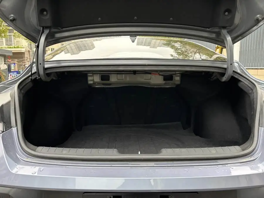 إيلانtra 2023 1.5L CVT LUX النسخة الفاخرة