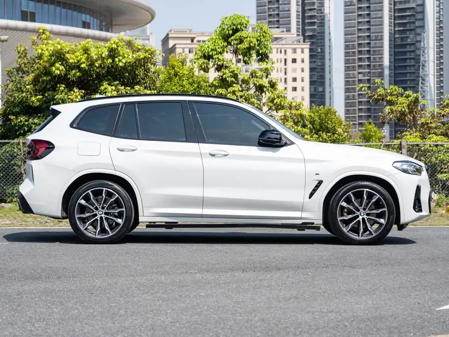 بي إم دبليو X3 2022 xDrive30i الطراز الرائد حزمة الليل M