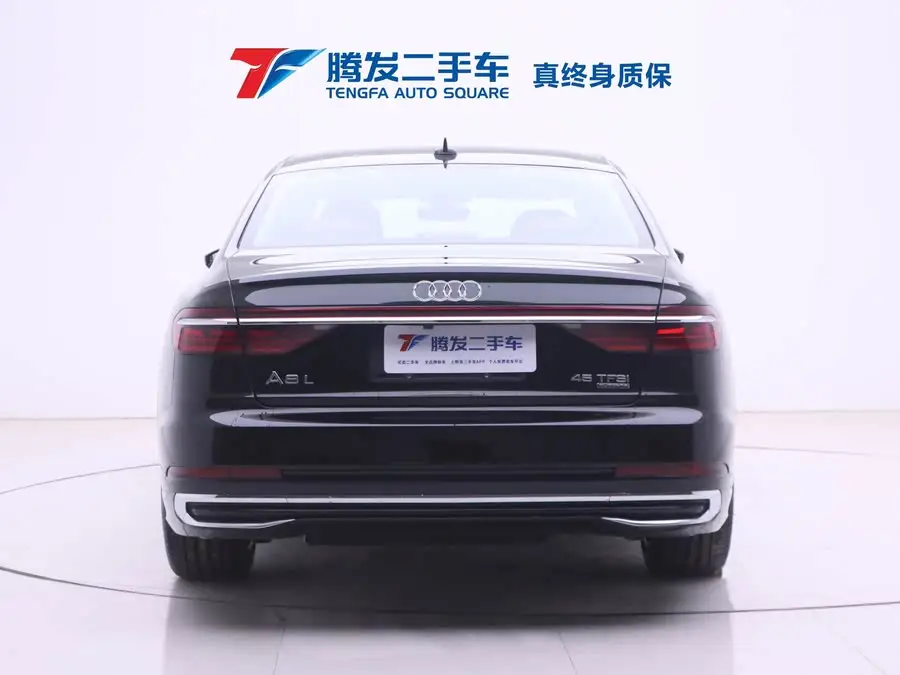 أودي A8 طراز 2025 A8L 45 TFSI quattro الفاخرة