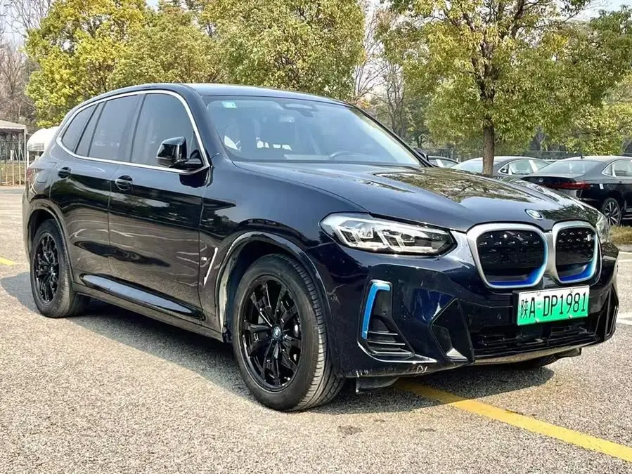 BMW iX3 2022 Facelift Leading Model