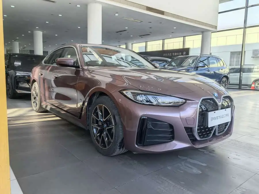 BMW i4 2023 eDrive35