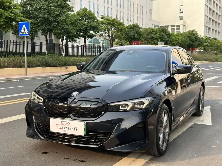 بي إم دبليو i3 2022 eDrive 35 L