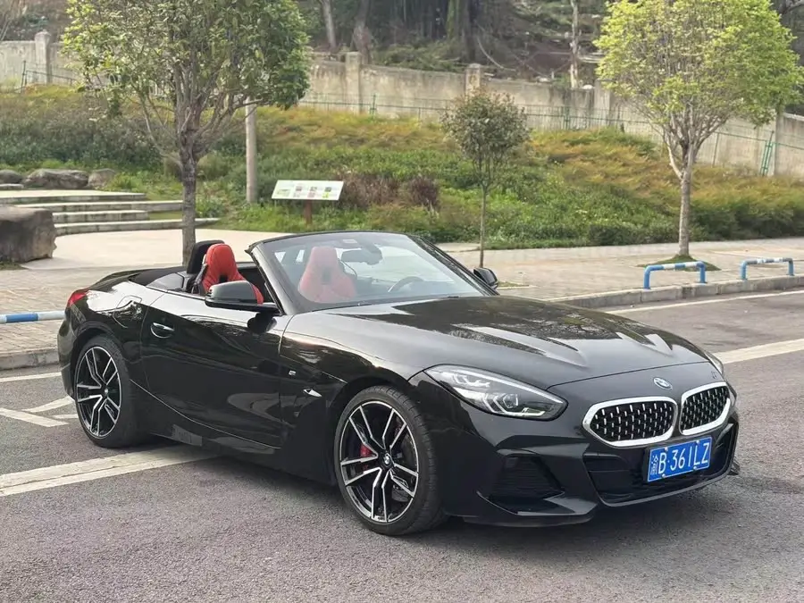 بي إم دبليو Z4 2022 sDrive 25i حزمة M الرياضية