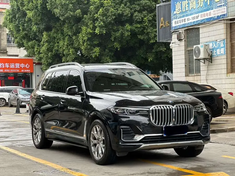 بي إم دبليو X7 2022 طراز xDrive40i حزمة فاخرة