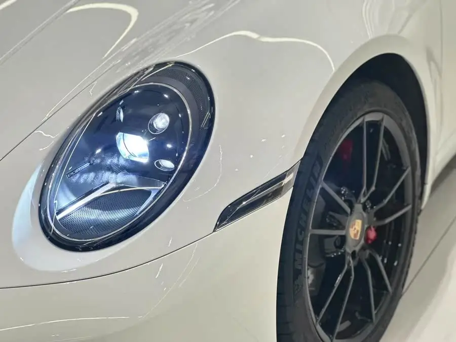 بورش 911 2023 طراز تارغا 4 3.0T