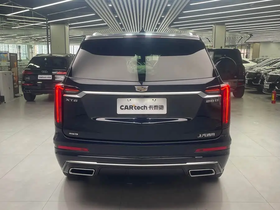 كاديلاك XT6 2022 2.0T ستة مقاعد دفع رباعي فاخر