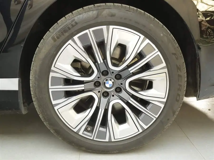 BMW i7 2023 eDrive50L Luxury Package