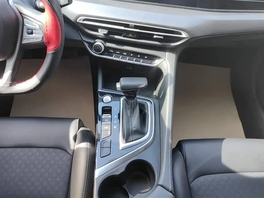 Yidong 2020 Plus Blue Whale NE 1.4T GDI DCT Premium