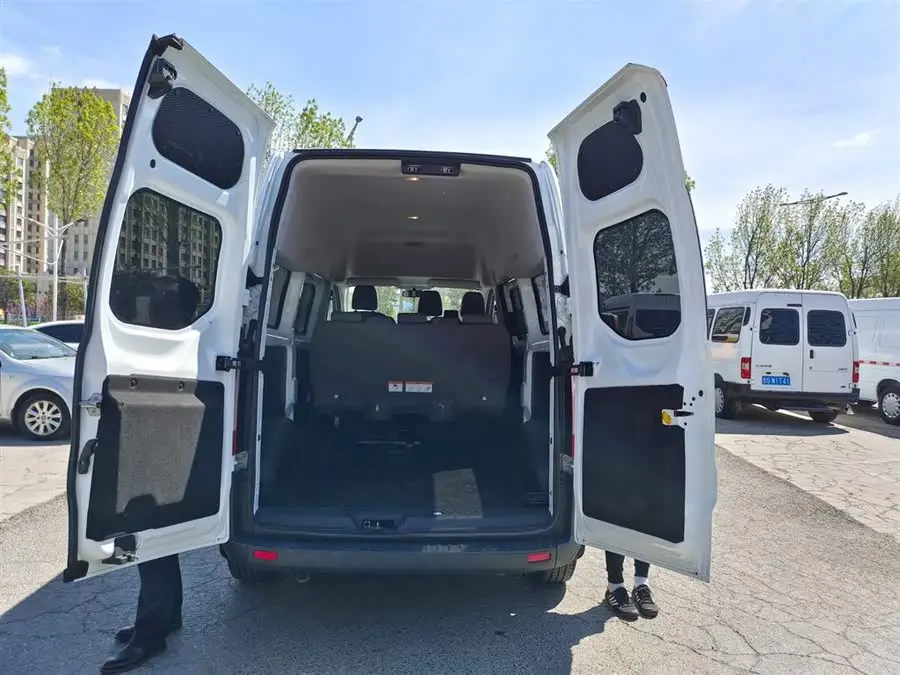 فورد ترانزيت 2023 2.0T بنزين يدوي متعدد الاستخدامات المركبة التجارية متوسطة الجسم متوسطة الارتفاع 5/6 مقاعد