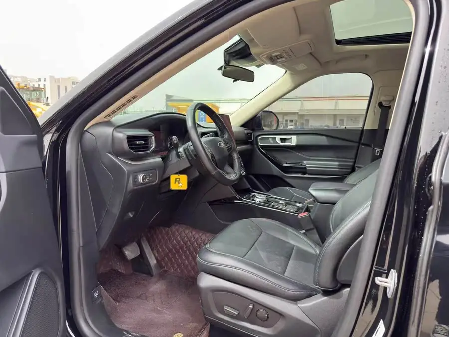 2020 إكسبلورر EcoBoost 285 الدفع الخلفي المحدود 7 مقاعد